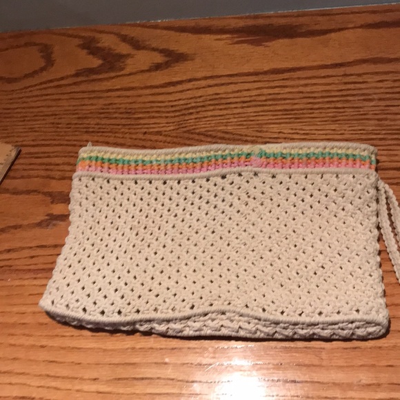 Macrame clutch purse with wrist strap. One large compartment with pocket. - Picture 7 of 8